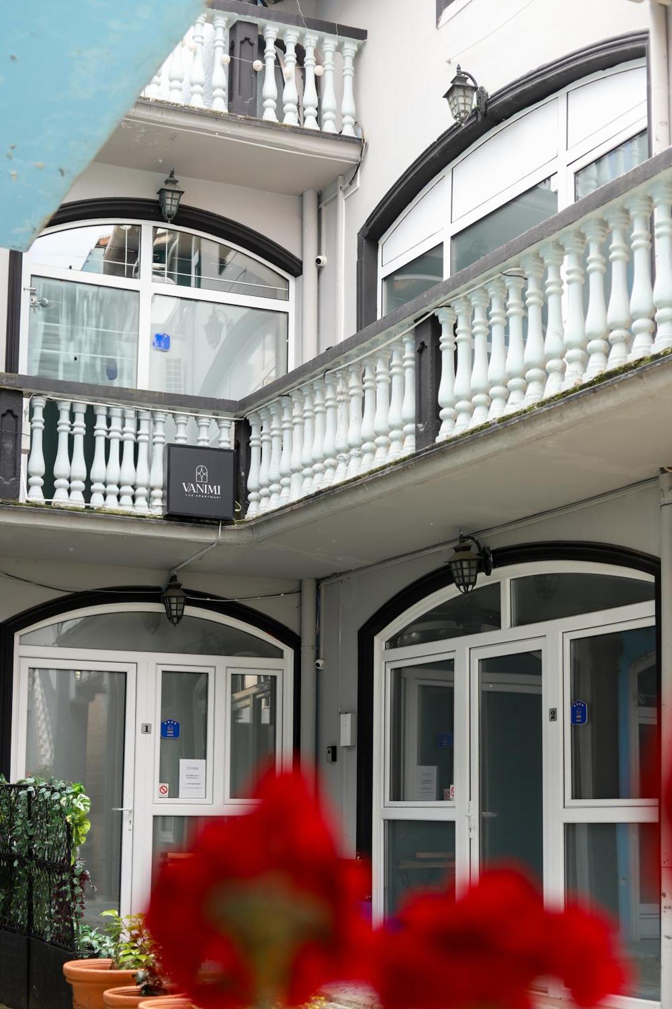 Vanimi Lux Apartmani Kikinda Exterior foto